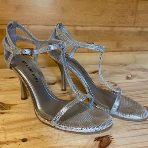 Gianni Bini Silver Leather T-Strap Heels 6.5